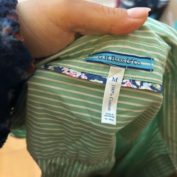 G.H. Bass & Co. Preppy Green Striped Cotton Button Down - Picture 3 of 3